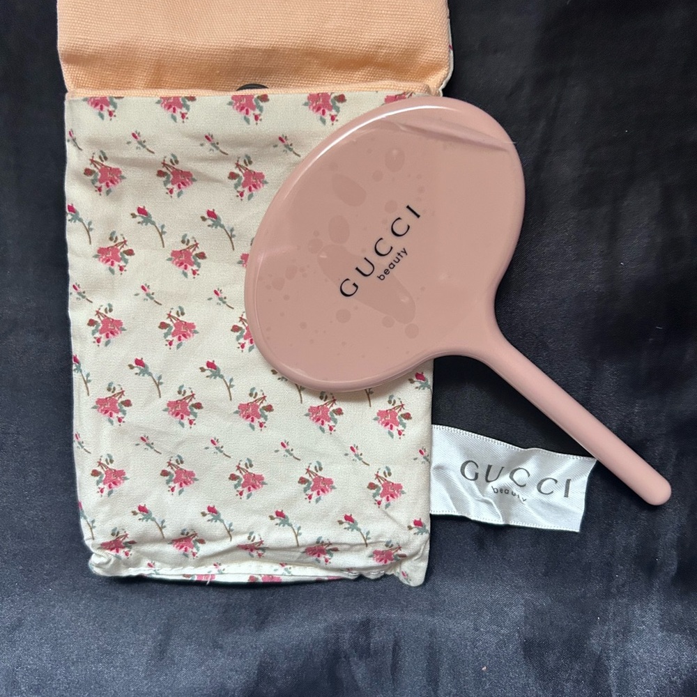 Gucci Beauty 4 piece bundle in Pink with Floral design - Picture 9 of 11